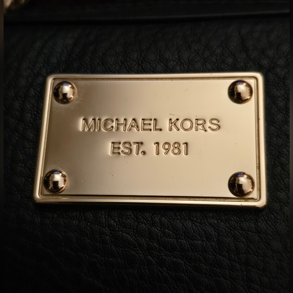 MICHAEL Michael Kors Jet Set Black Pebbled Leather Crossbody. EUC - Picture 3 of 14